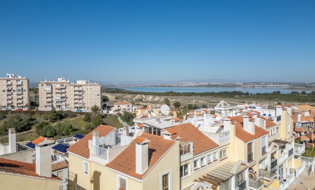 Venta - Apartamento / piso -
Torrevieja - La Mata