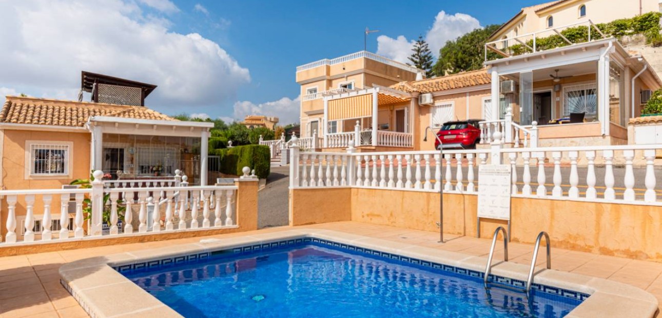 Sale - Villa -
Ciudad Quesada