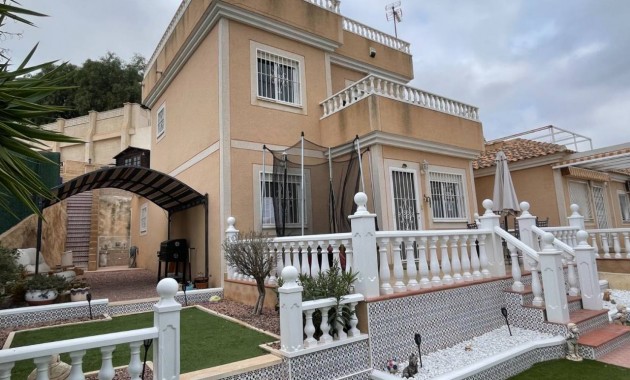 Sale - Villa -
Ciudad Quesada