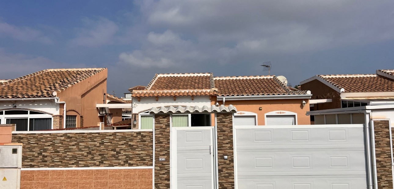 Venta - Town house -
Torrevieja