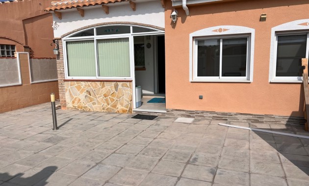 Venta - Town house -
Torrevieja