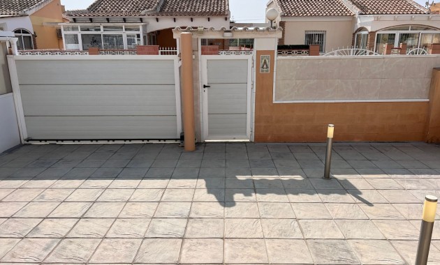 Venta - Town house -
Torrevieja