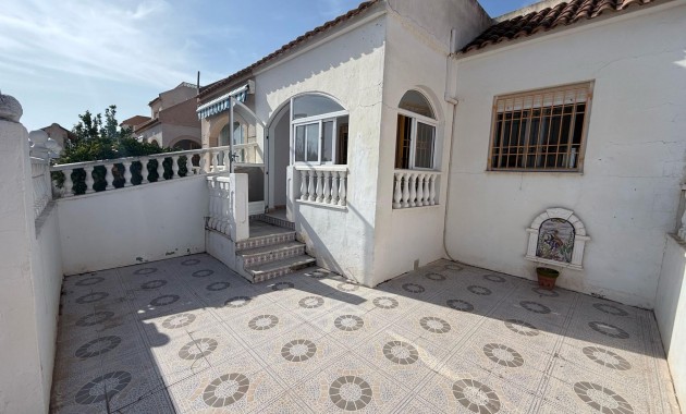 Venta - Terraced house -
Torrevieja - Torretas