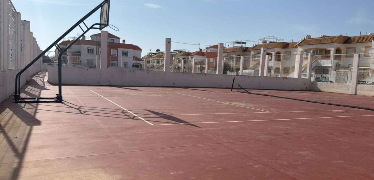 Venta - Terraced house -
Torrevieja - Torretas