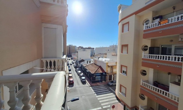 Herverkoop - Appartement / flat -
Torrevieja - torrevieja