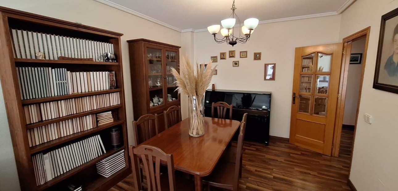 Herverkoop - Appartement / flat -
Torrevieja - torrevieja