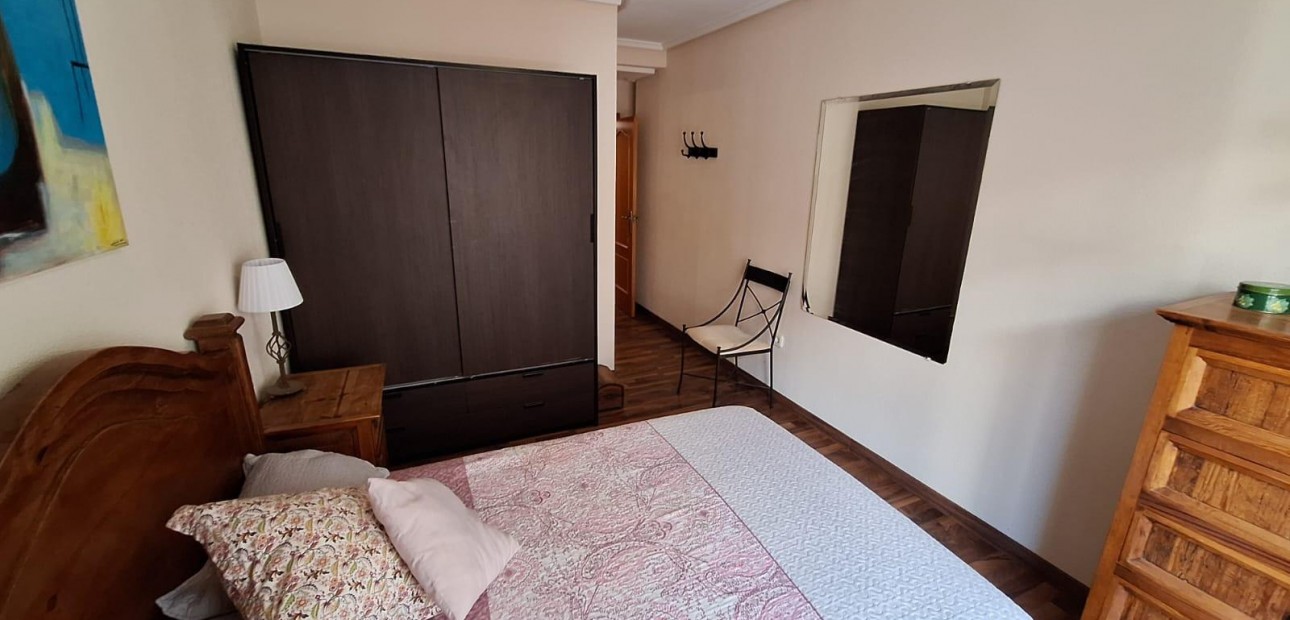 Herverkoop - Appartement / flat -
Torrevieja - torrevieja