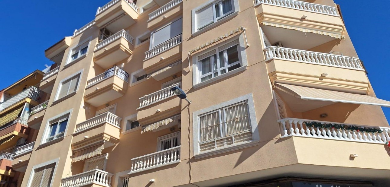 Herverkoop - Appartement / flat -
Torrevieja - torrevieja
