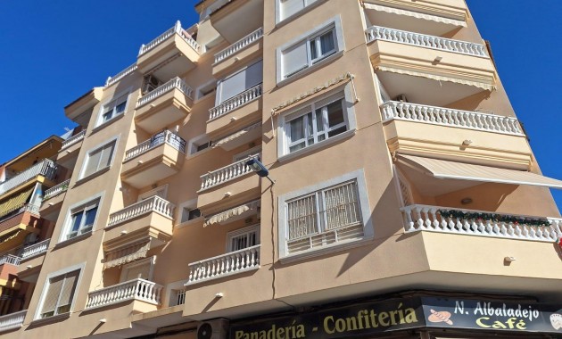 Herverkoop - Appartement / flat -
Torrevieja - torrevieja
