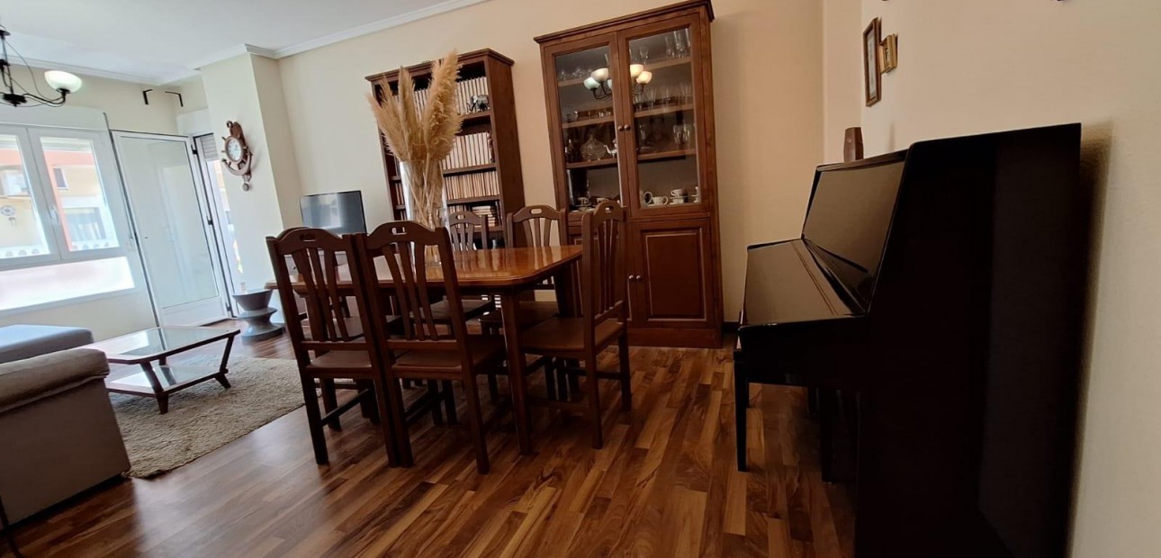 Herverkoop - Appartement / flat -
Torrevieja - torrevieja