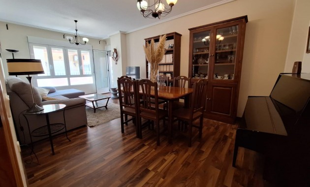 Herverkoop - Appartement / flat -
Torrevieja - torrevieja