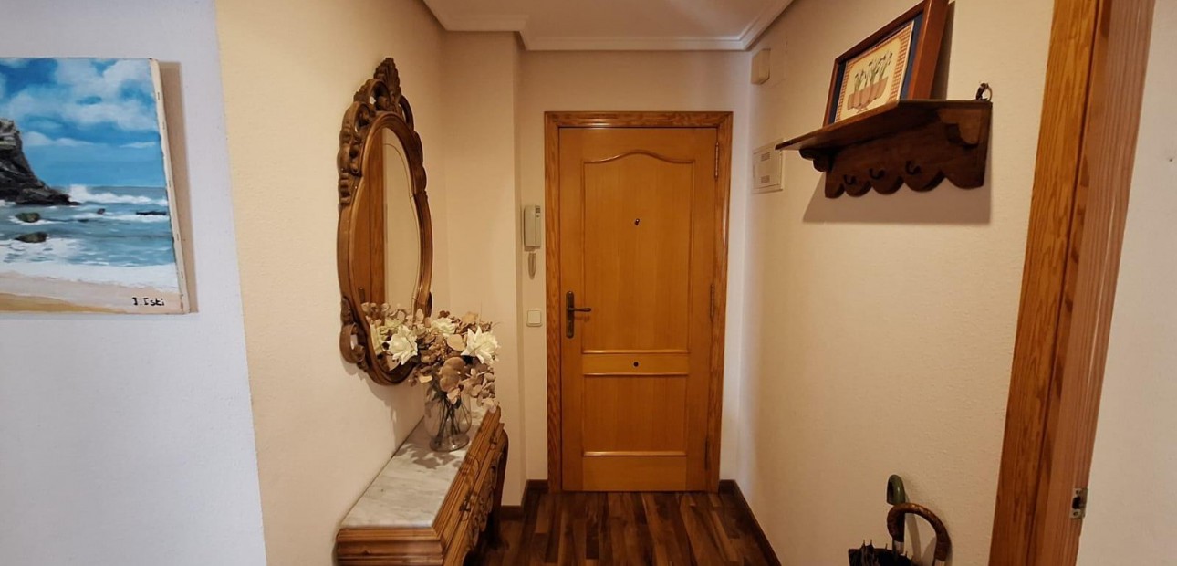 Herverkoop - Appartement / flat -
Torrevieja - torrevieja