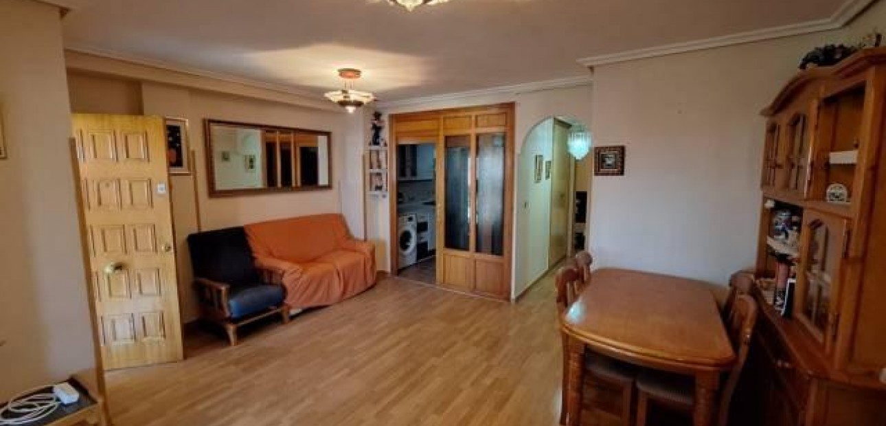 Venta - Apartamento / piso -
Torrevieja - La Mata pueblo