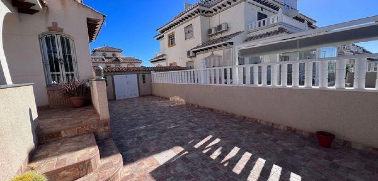 Venta - Villa -
Orihuela Costa - Lomas de Cabo Roig