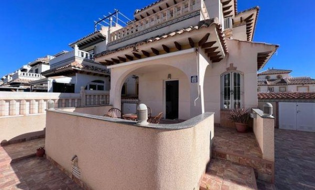 Venta - Villa -
Orihuela Costa - Lomas de Cabo Roig