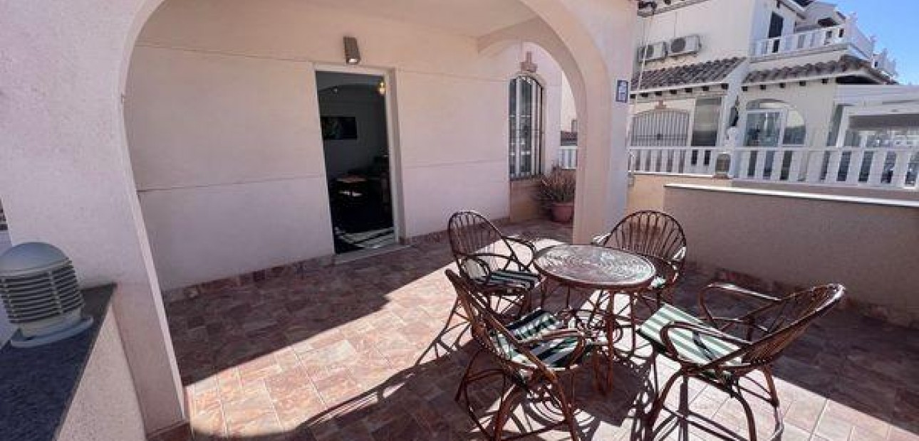 Venta - Villa -
Orihuela Costa - Lomas de Cabo Roig