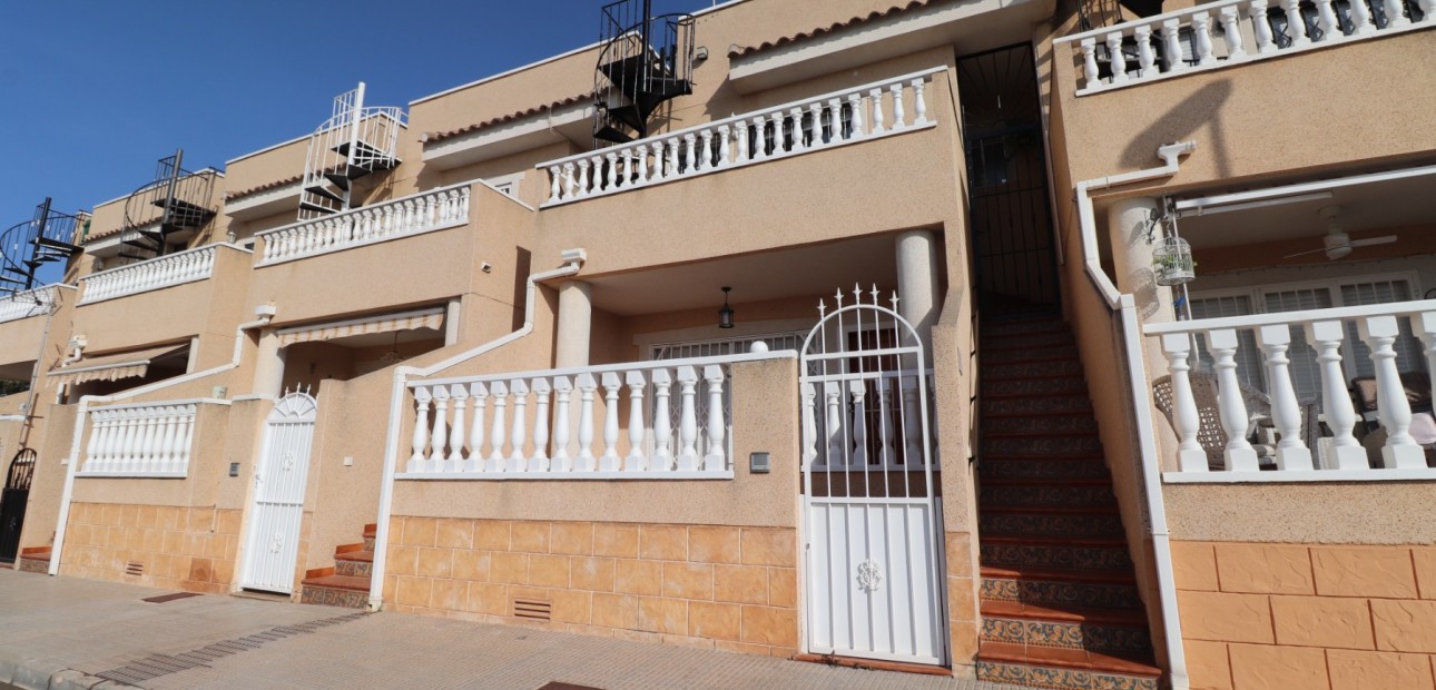 Venta - Apartamento / piso -
Rojales - Los Palacios