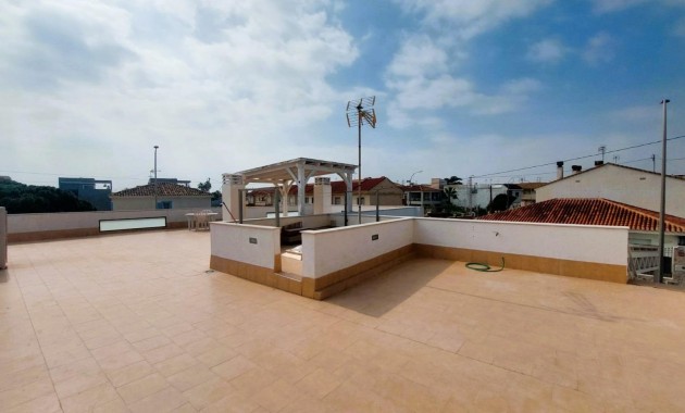 Sale - Villa -
Pilar de la Horadada - Torre de la Horadada