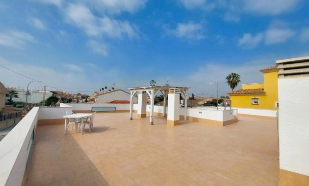 Sale - Villa -
Pilar de la Horadada - Torre de la Horadada