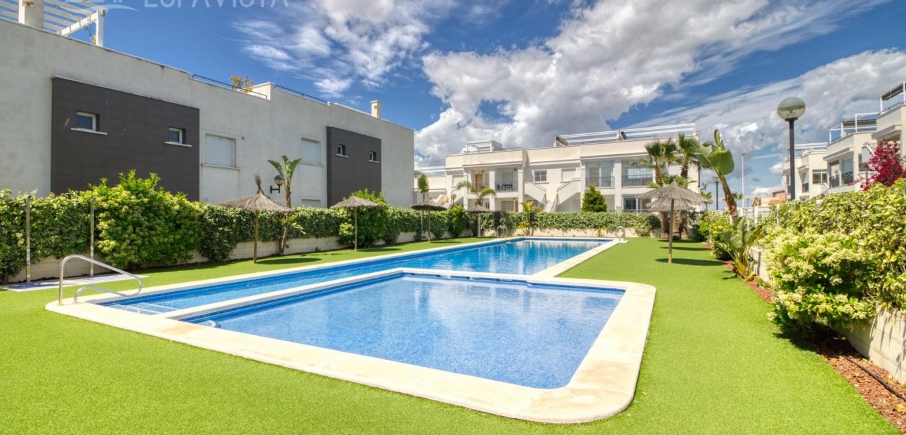 Venta - Bungalow -
Torrevieja - Cabo cervera