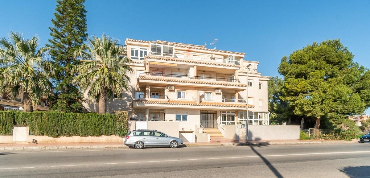 Venta - Flat -
Orihuela Costa - Playa Flamenca