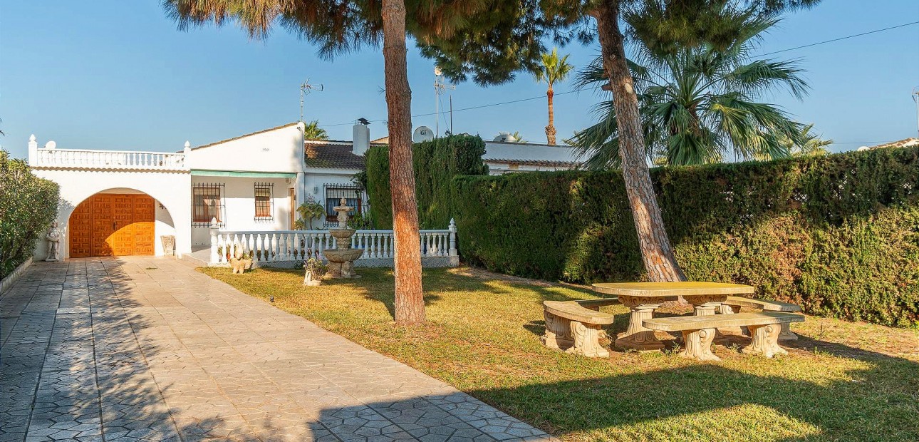 Herverkoop - Villa -
Torrevieja - Los balcones