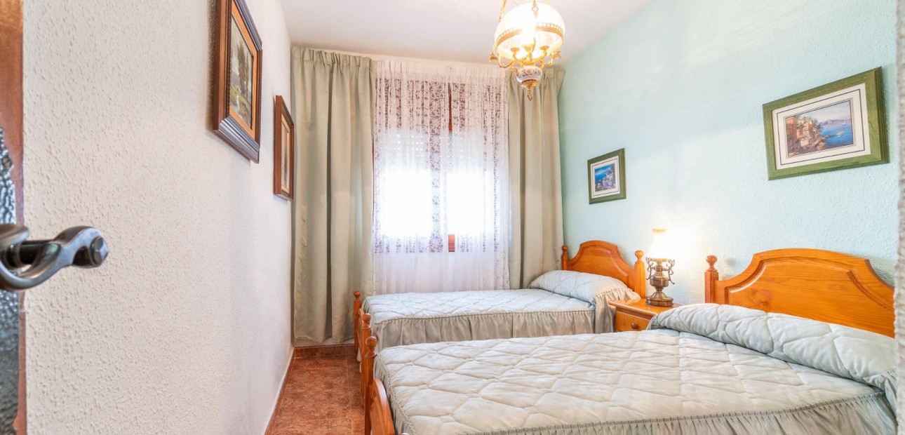 Herverkoop - Villa -
Torrevieja - Los balcones