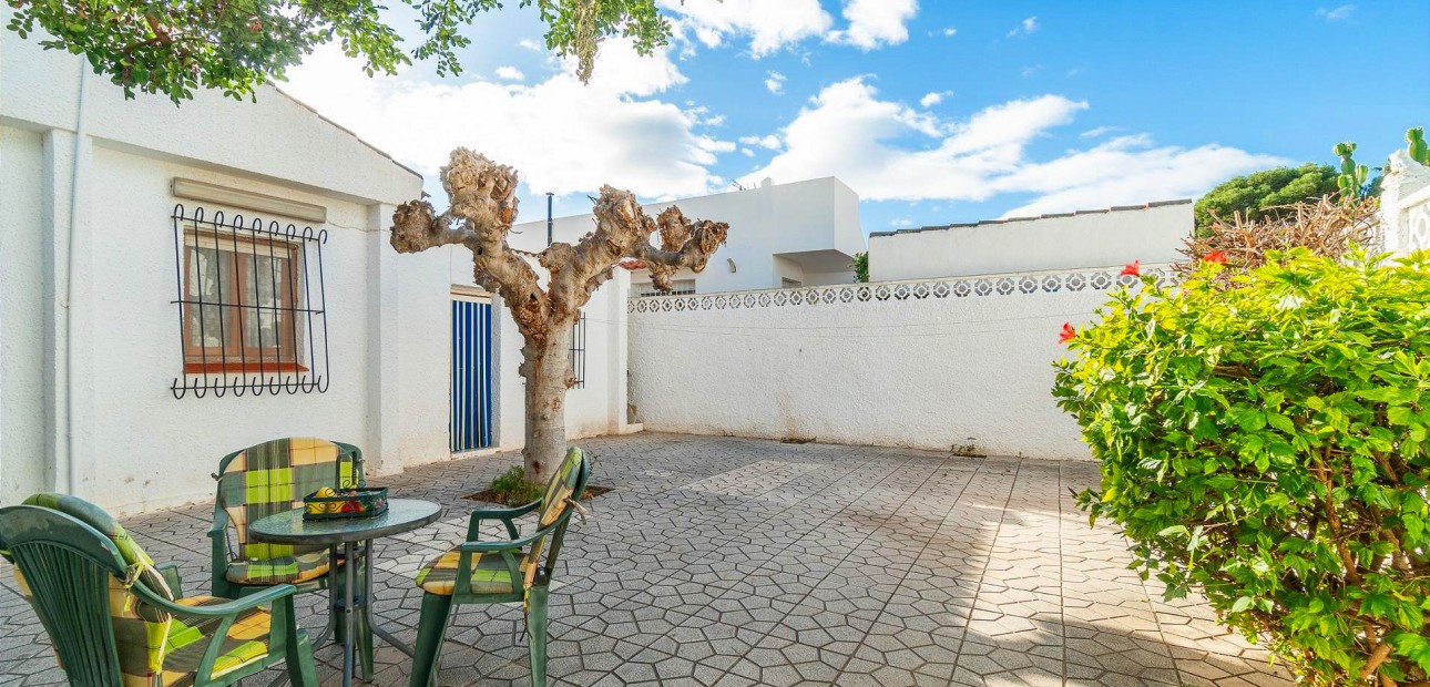 Herverkoop - Villa -
Torrevieja - Los balcones