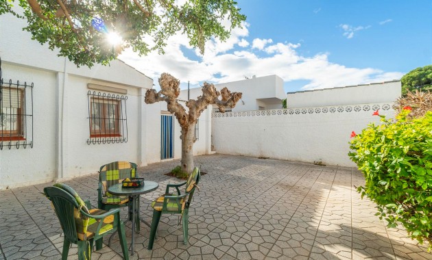 Herverkoop - Villa -
Torrevieja - Los balcones