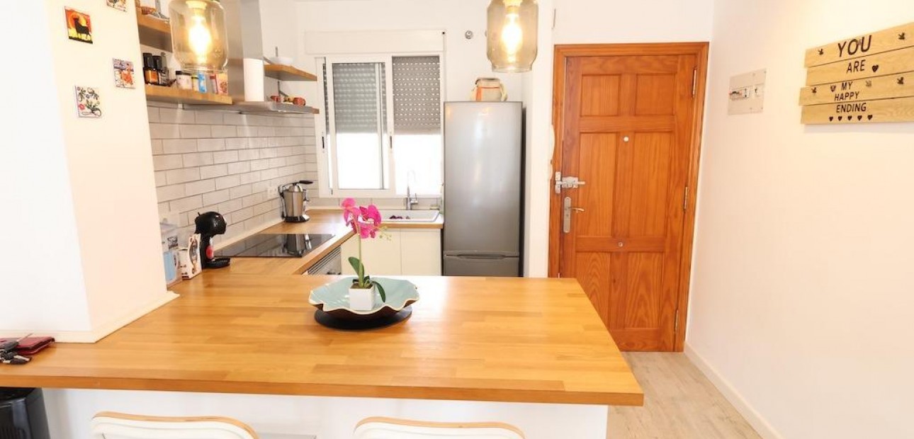 Sale - Apartment / flat -
Guardamar del Segura - moncayo