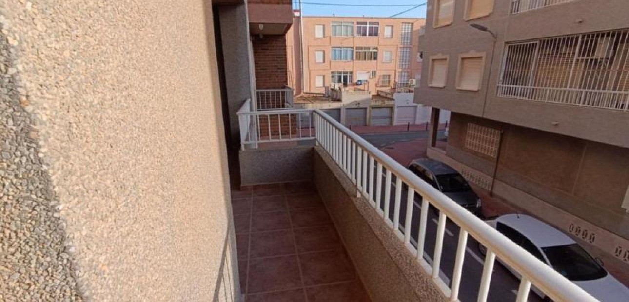 Herverkoop - Appartement / flat -
Torrevieja - Acequion