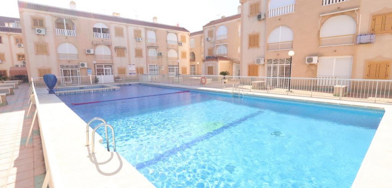 Sale - Apartment / flat -
Torrevieja - Acequion