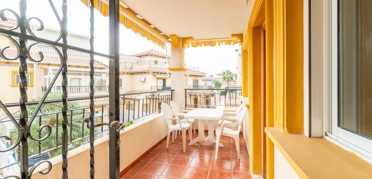 Sale - Apartment / flat -
Orihuela Costa - Punta Prima