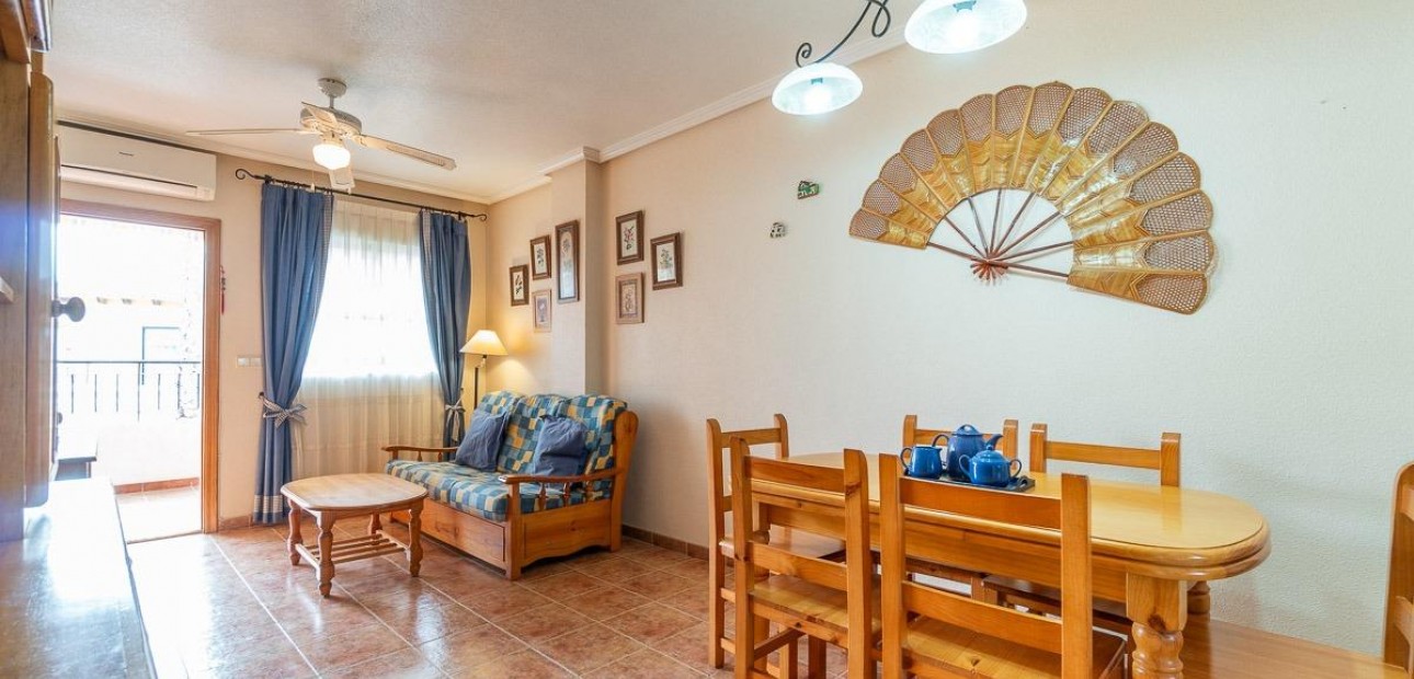 Sale - Apartment / flat -
Orihuela Costa - Punta Prima