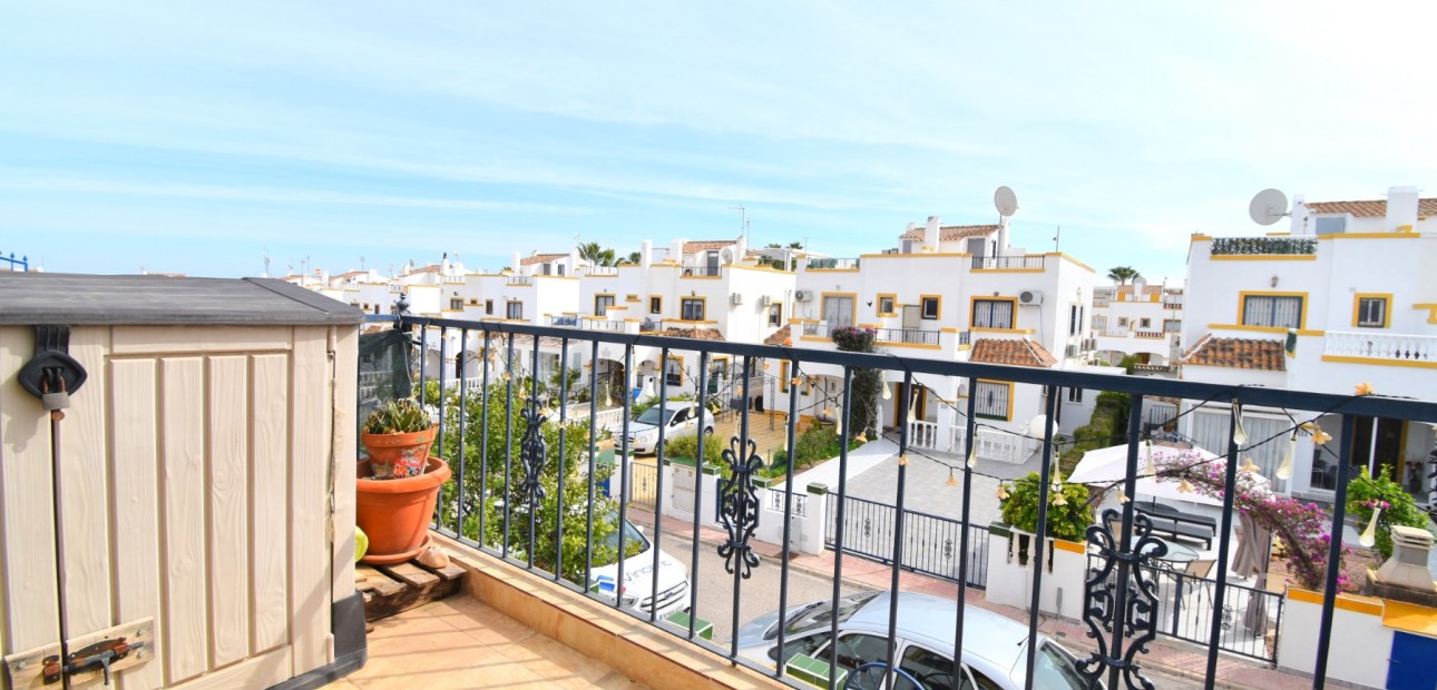 Sale - Apartment / flat -
Orihuela Costa - La Florida