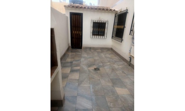 Sale - Villa -
Torrevieja - Torreblanca