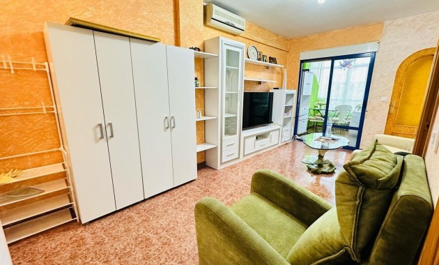 Herverkoop - Appartement / flat -
Torrevieja - Playa de los locos