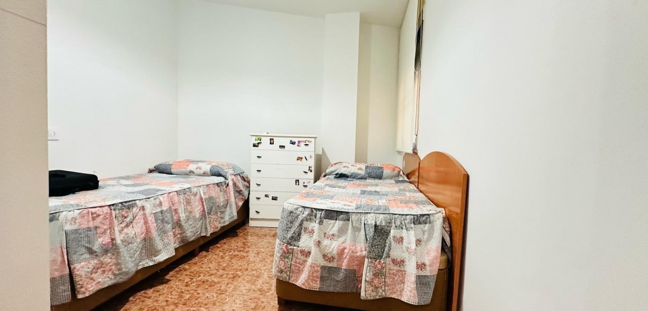 Herverkoop - Appartement / flat -
Torrevieja - Playa de los locos