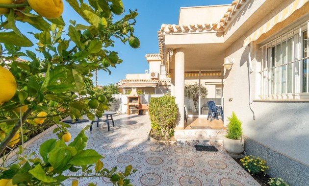 Herverkoop - Villa -
Orihuela Costa - Playa Flamenca