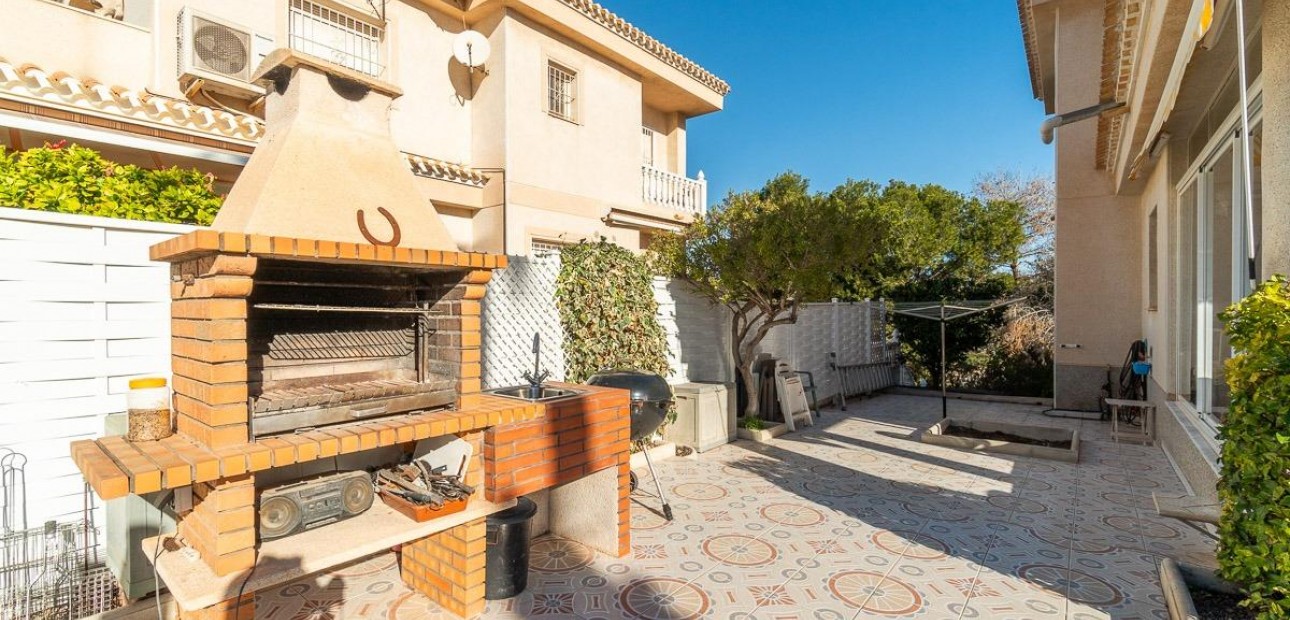 Venta - Villa -
Orihuela Costa - Playa Flamenca