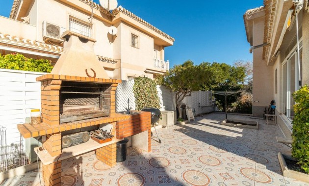 Herverkoop - Villa -
Orihuela Costa - Playa Flamenca