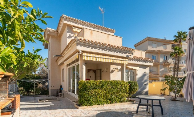 Herverkoop - Villa -
Orihuela Costa - Playa Flamenca