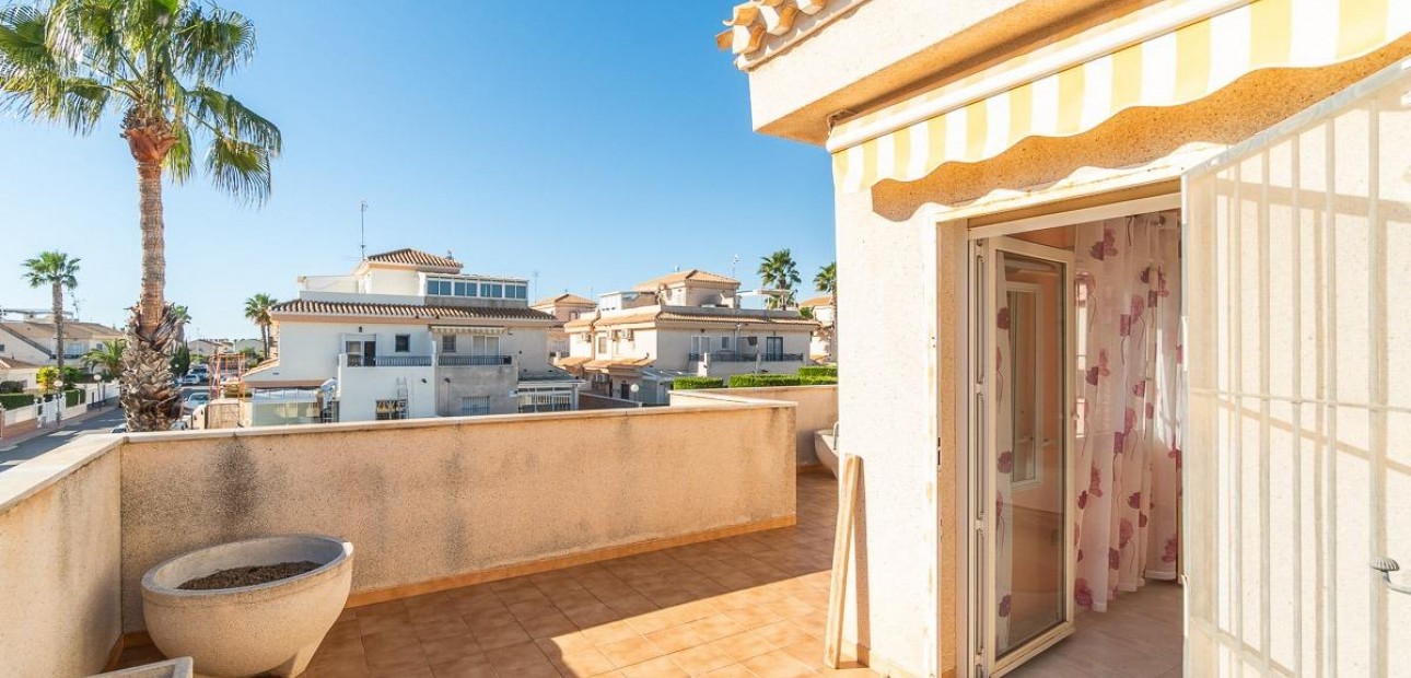 Venta - Villa -
Orihuela Costa - Playa Flamenca