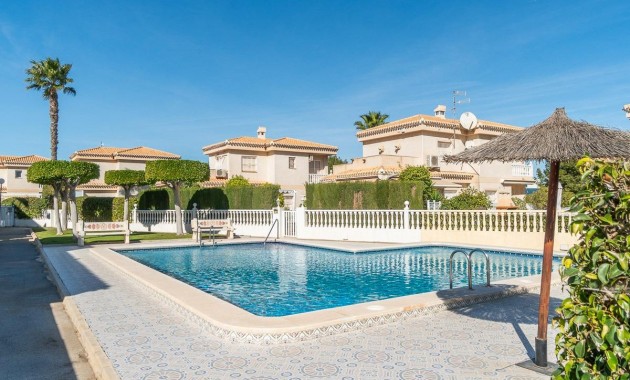 Venta - Villa -
Orihuela Costa - Playa Flamenca