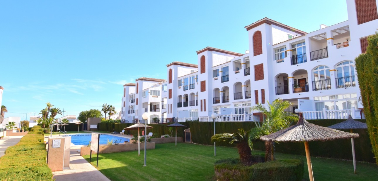 Venta - Apartamento / piso -
Orihuela Costa - Punta Prima