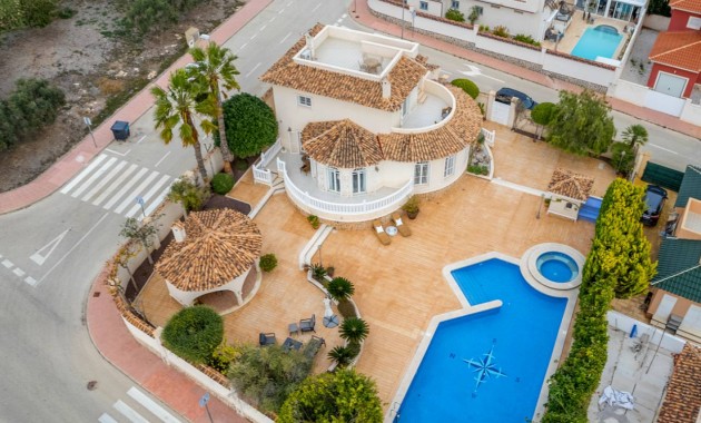 Sale - Villa -
Ciudad Quesada