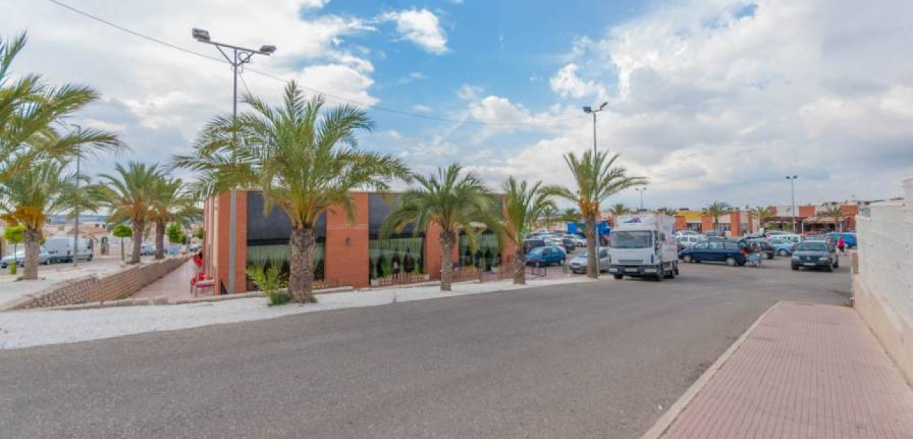 Verhuur - Commercial Unit -
San Fulgencio - La Marina