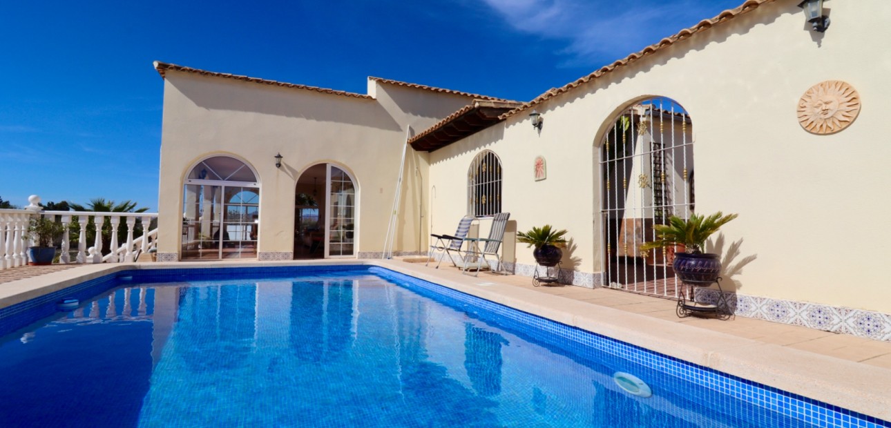 Herverkoop - Country Property -
Catral