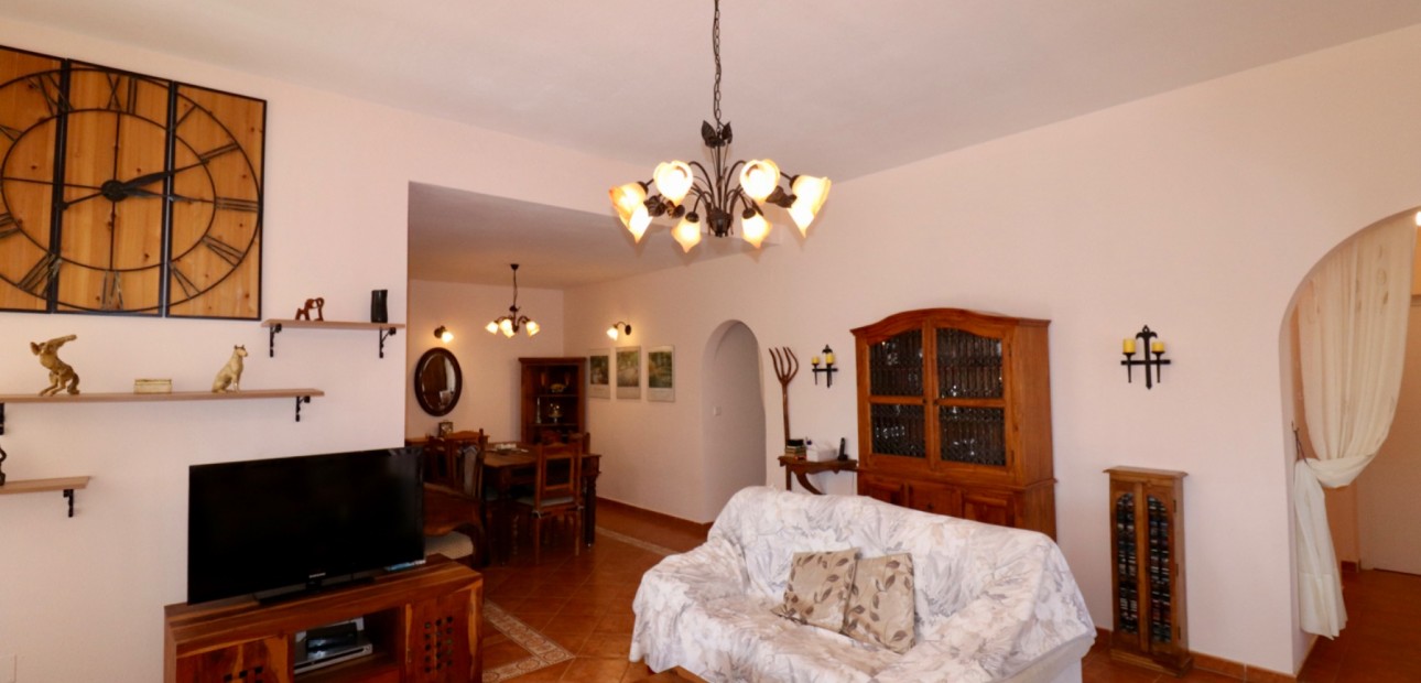 Herverkoop - Country Property -
Catral