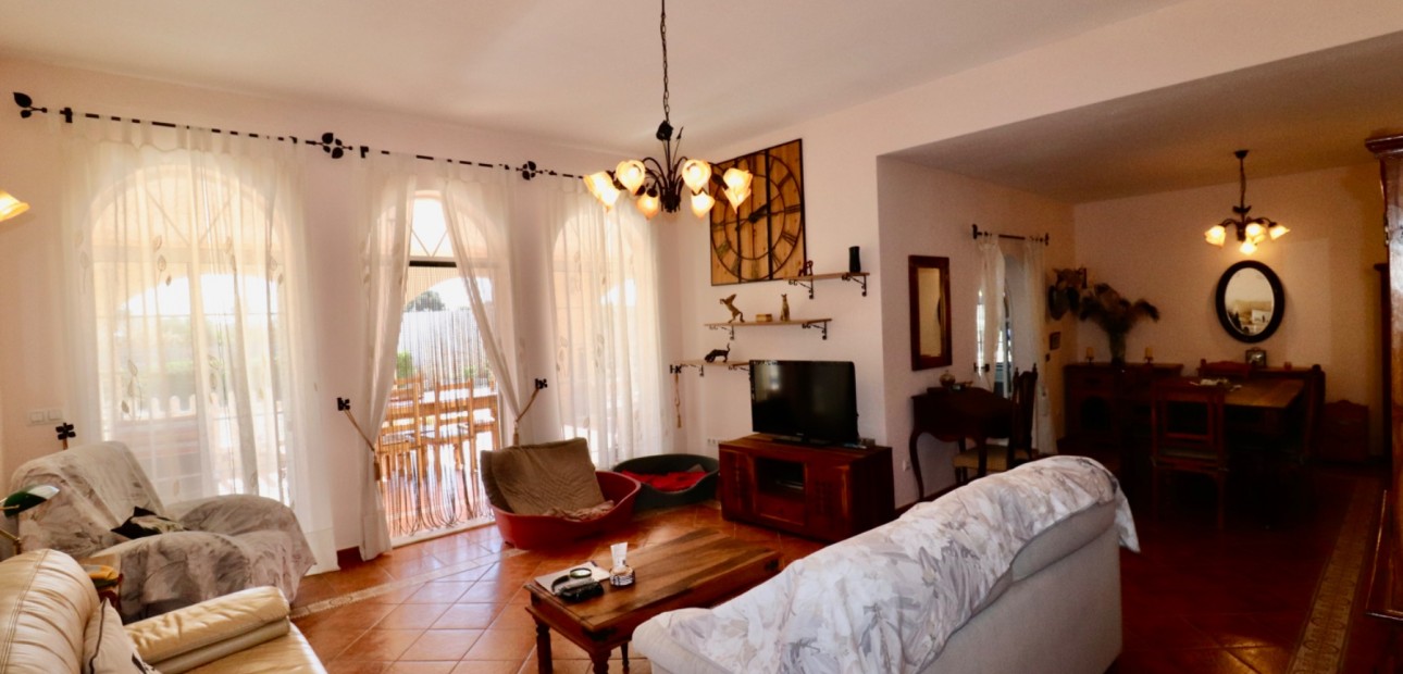 Herverkoop - Country Property -
Catral